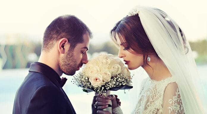 Jak poradzić sobie z presją rodziny przy organizacji wesela?