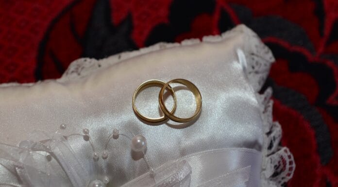 Rodzinne święta po ślubie – nowe emocjonalne realia