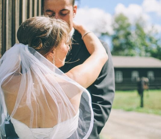 Zaproszenie w butelce – pomysł w stylu morskiego listu