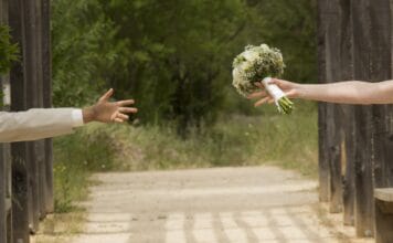 Ślub w stylu meksykańskim – barwy, kwiaty i fiesta
