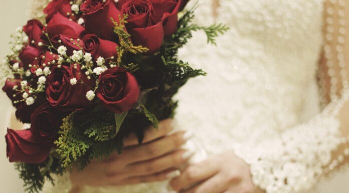 Jak pogodzić rodziny przed ślubem – poradnik dla narzeczonych