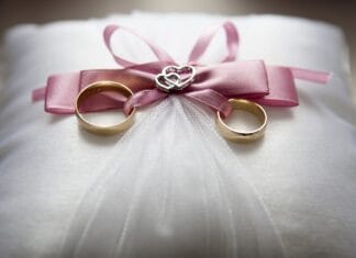 DJ weselny a styl muzyczny – jak dopasować klimat do gości?