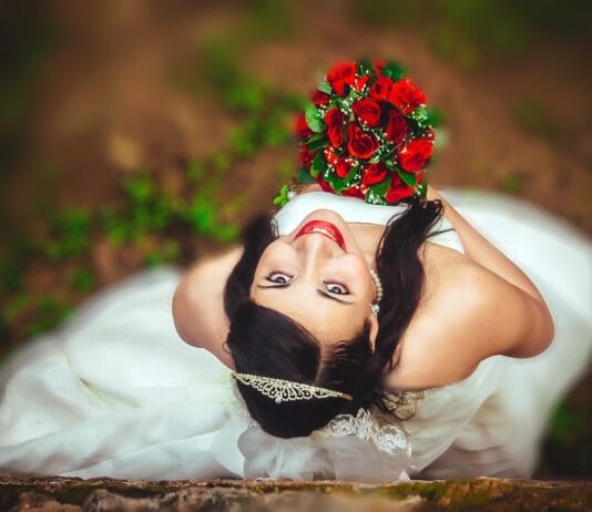 Wesele zimą – jak stworzyć magiczną scenerię?