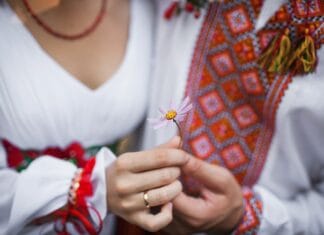 10 oryginalnych wierszyków do zaproszeń ślubnych