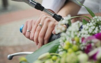 Jak zorganizować transport dla gości?