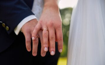 Jak udekorować salę niskim kosztem?