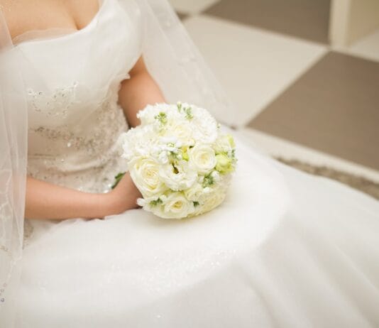 Kolory zakazane na weselu – czego unikać?